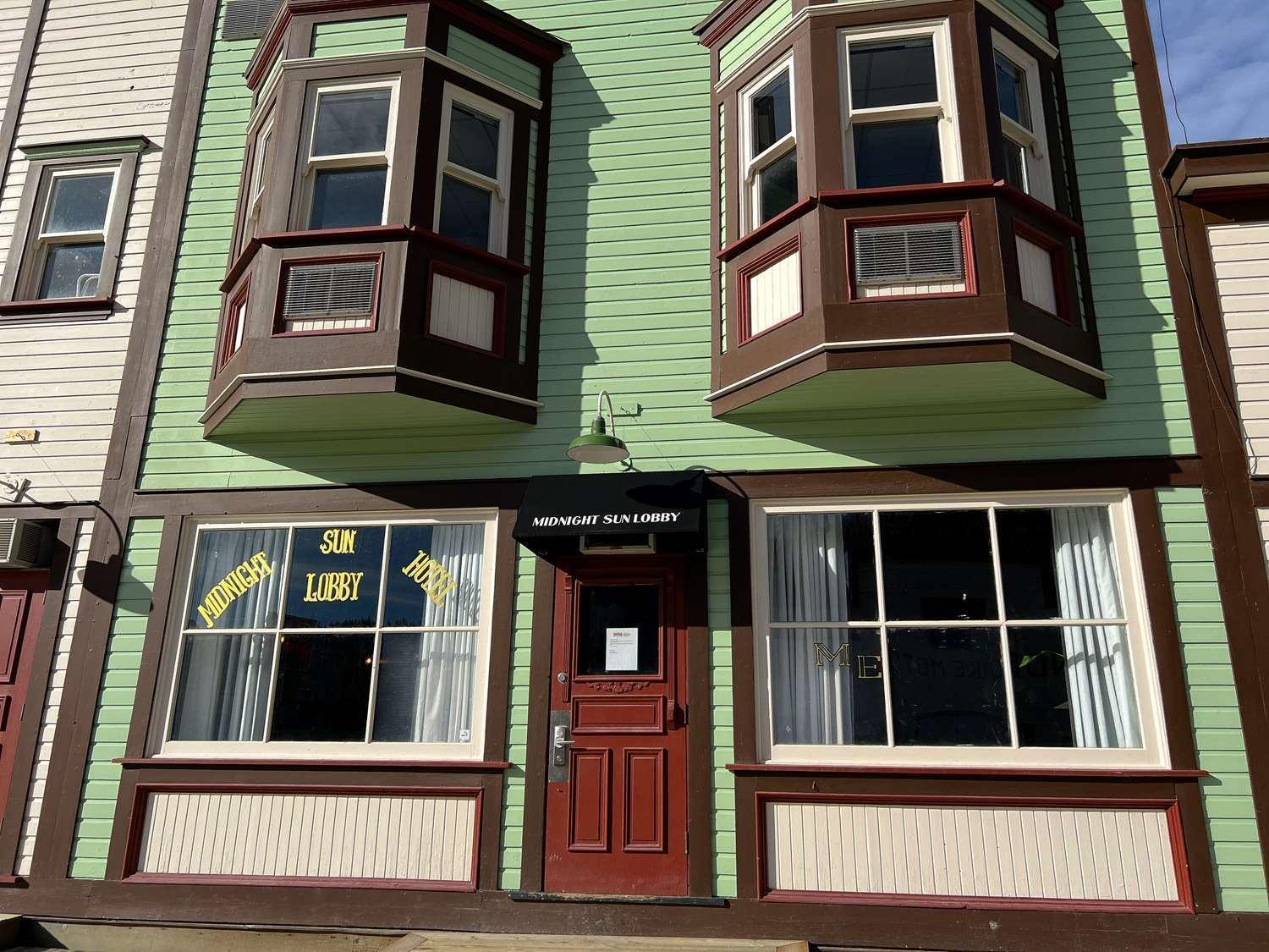 Midnight Sun, A Coast Hotel Dawson City Exterior photo
