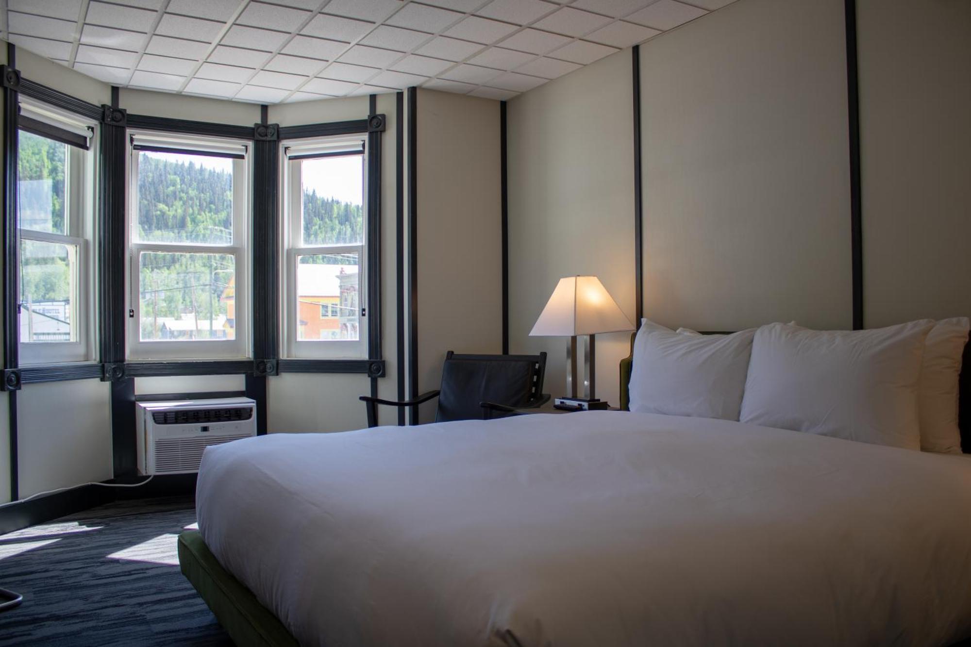 Midnight Sun, A Coast Hotel Dawson City Exterior photo